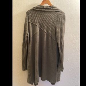 Long Green Ribbed Cardigan